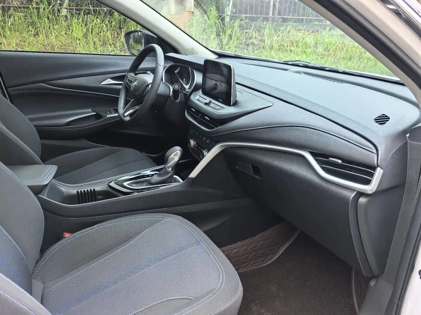 BUICK ANGKOLA
