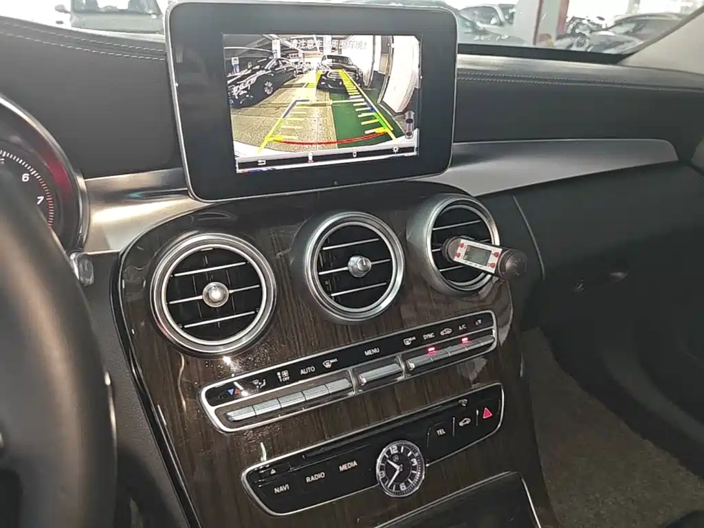 Фото 13 - Mercedes-Benz C-Class