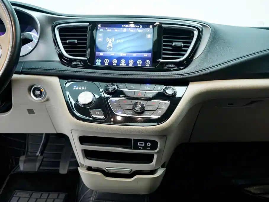Chrysler Grand Caravan PHEV (Import) 2020 2018 3.6L Plug-in Hybrid