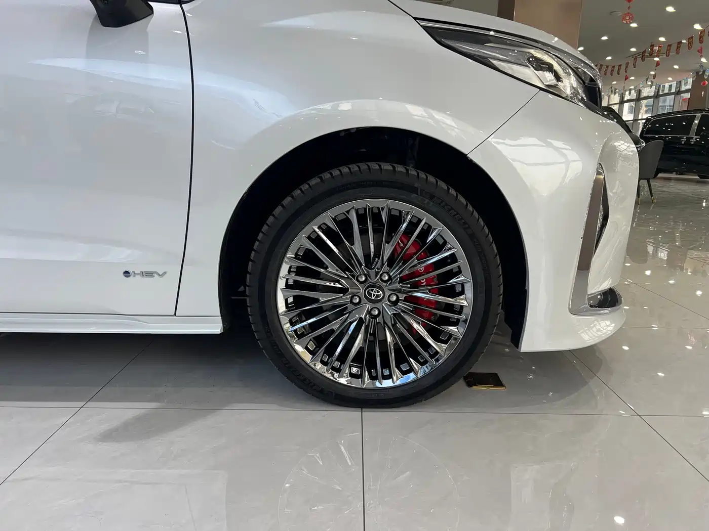 Toyota Sienna 2024 2.5L Hybrid Comfort Edition фото 23
