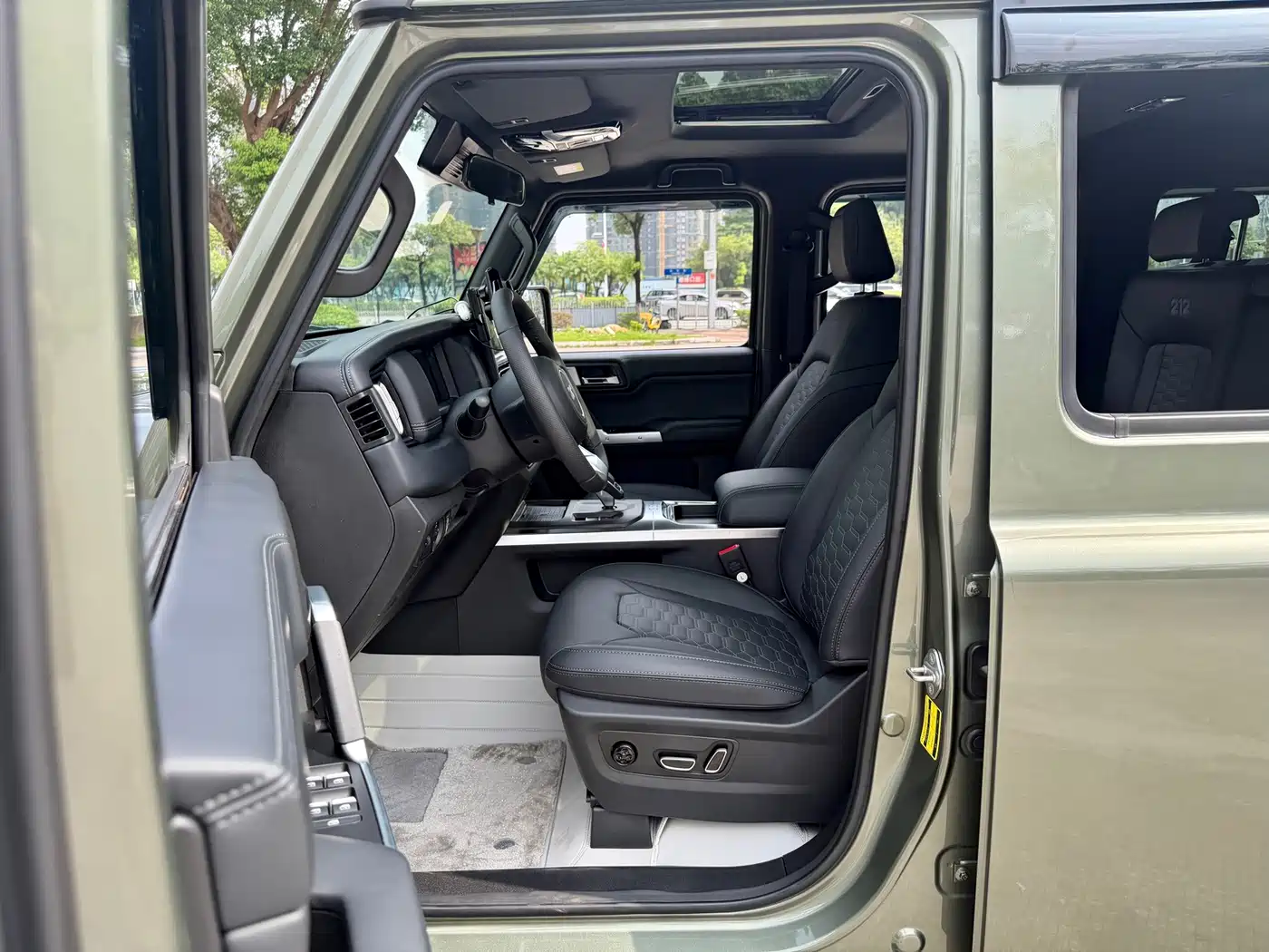 212 T01 2026 2024 2.0T Explorer