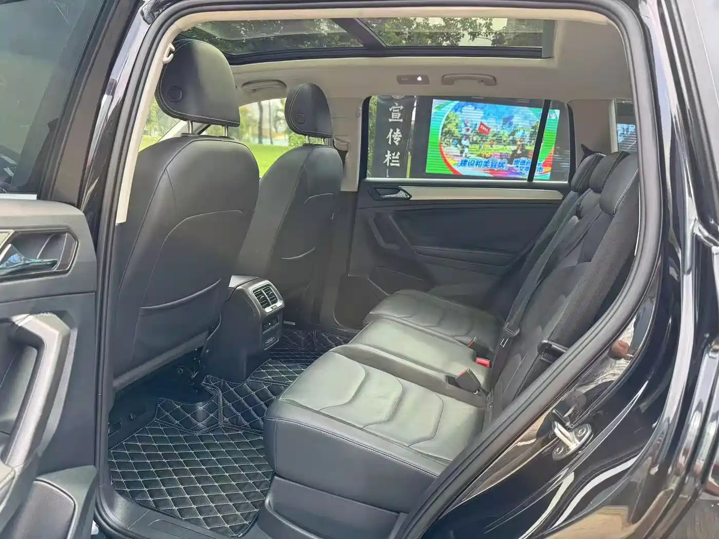Volkswagen Tiguan L 2019 330TSI Automatic 2WD Panorama Comfort Edition China VI фото 8