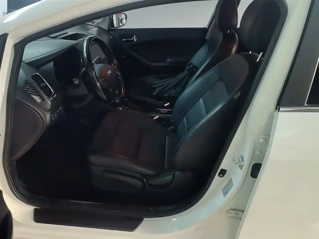 Kia K3 2016 1.6L Automatic DLX фото 11