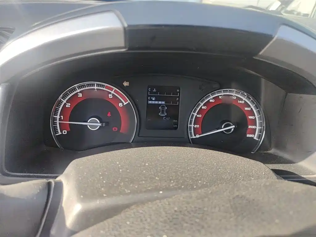 Isuzu Lingtuo 2019 2018 2.5T 2WD Base Model JE4D25Q5A