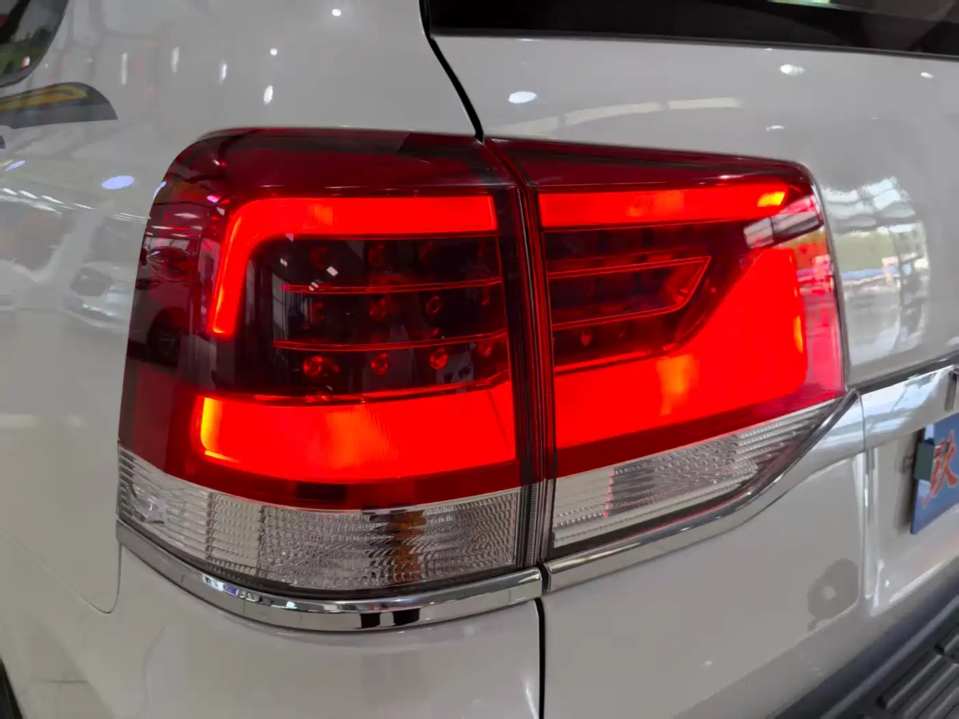 Toyota Land Cruiser (Import) 2017 2015 4.0L V6 Middle East Low Configuration Edition