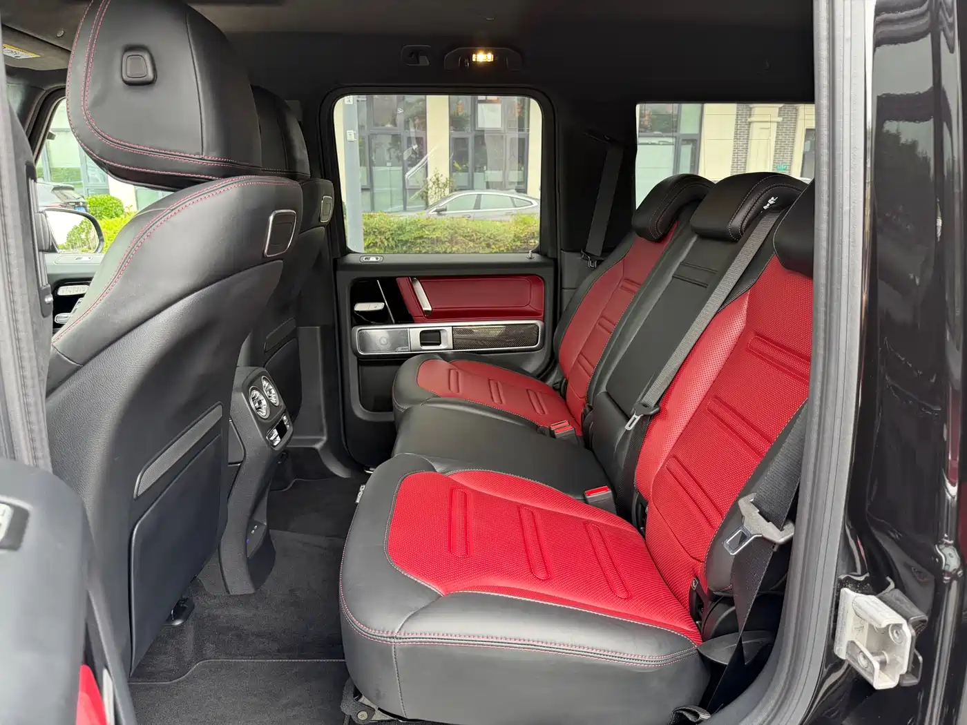 Mercedes-Benz G-Class фото 8