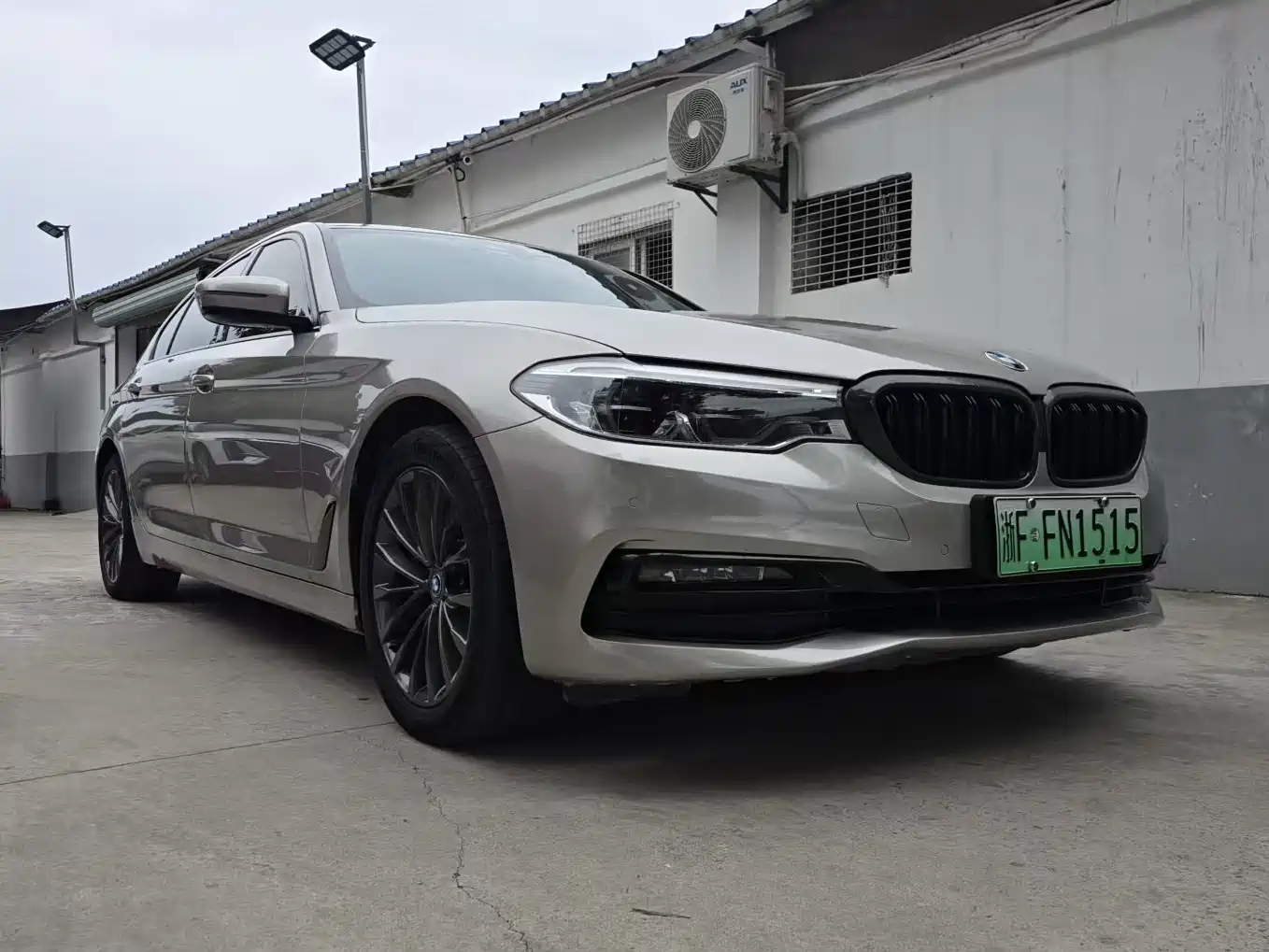 BMW 5 Series New Energy 2019 530Le Luxury Package фото 3