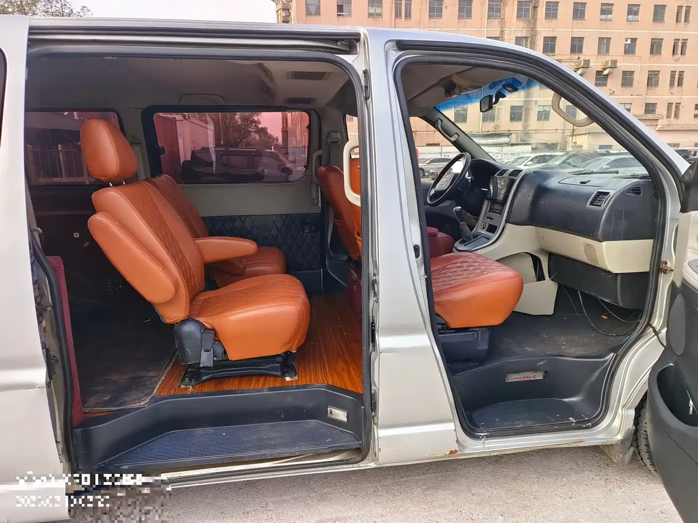 Jinbei Grace 2013 2013 2.0L Smart Leader Standard 7-Seater National Games Commemorative (China IV)