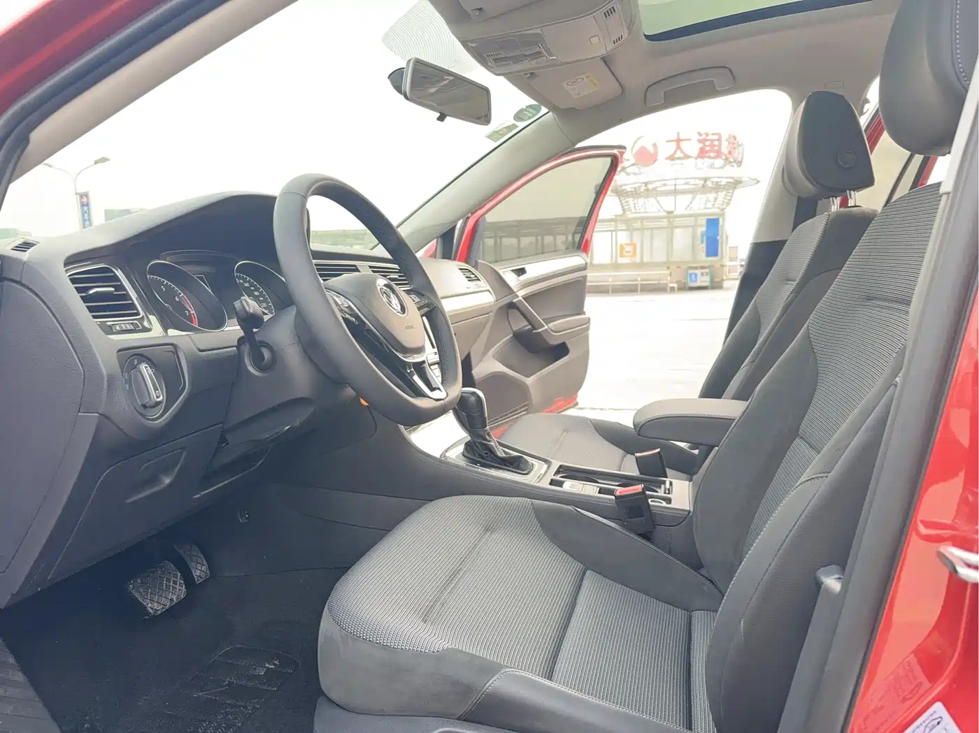 Volkswagen Golf 2019 1.6L Auto Comfort (China V) фото 10