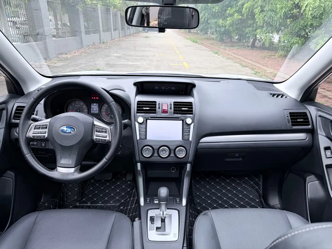 Subaru Forester 2014 2.5i Automatic Elite Edition фото 11