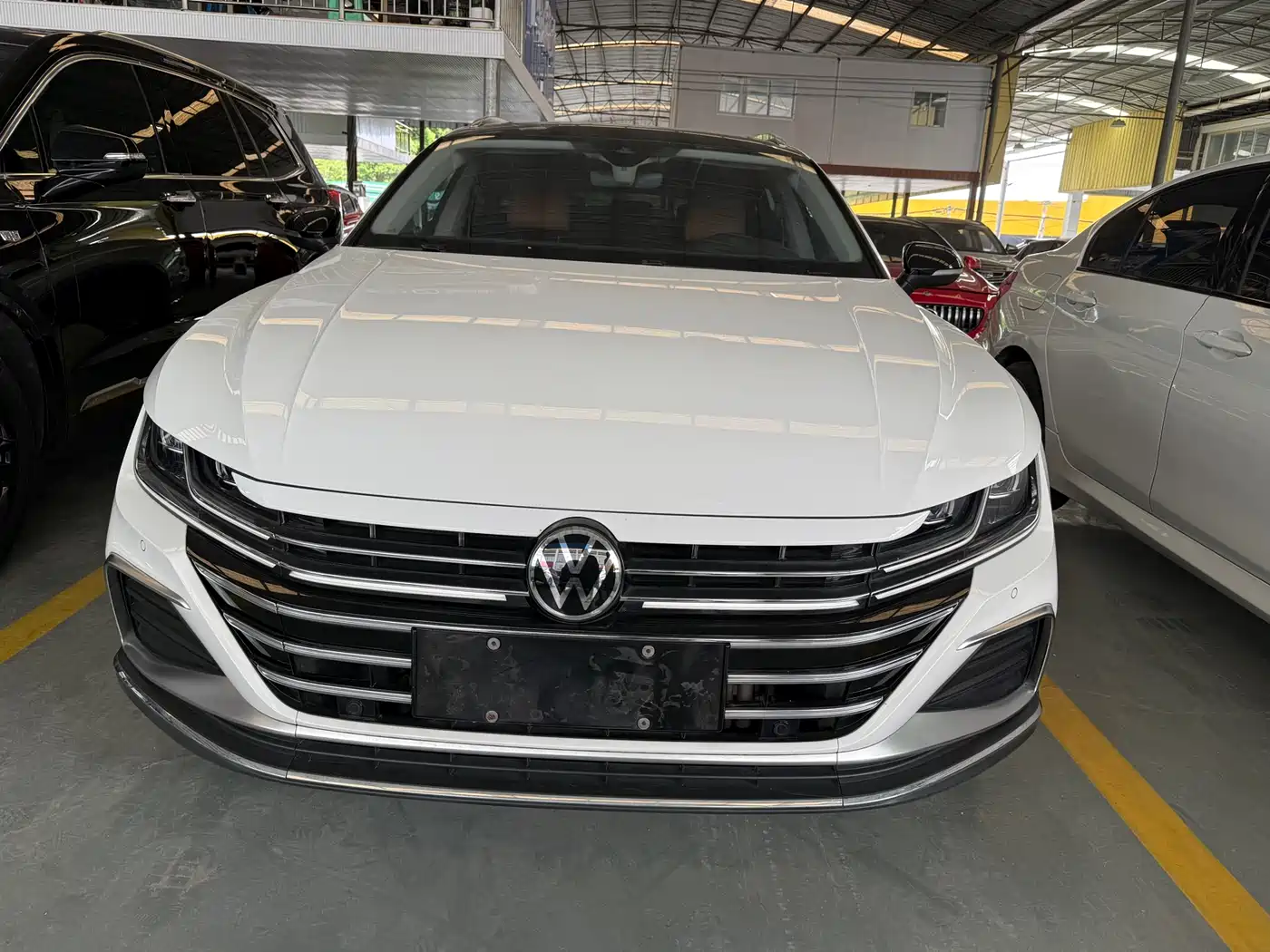 Volkswagen FAW-Volkswagen CC 2021 Model Shooting Brake 380TSI Hunting Wind Edition фото 2