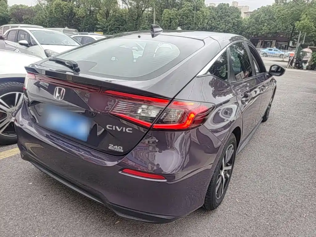 Фото 7 - Honda Civic