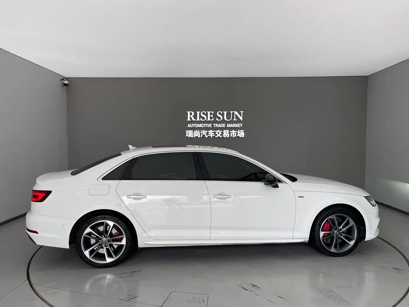 Audi A4L 2018 30th Anniversary 45 TFSI quattro Sport фото 11