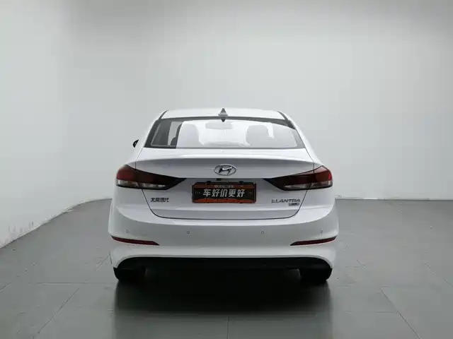 Hyundai Elantra 2016 Model 1.6L Automatic Smart Elite — фото 4