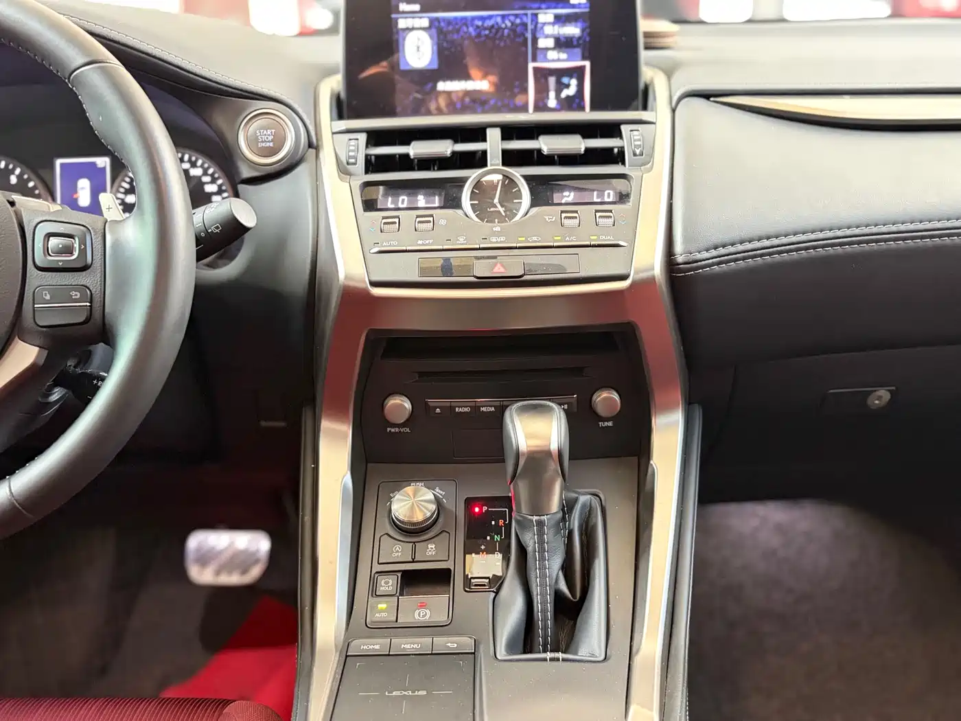 LEXUS NX