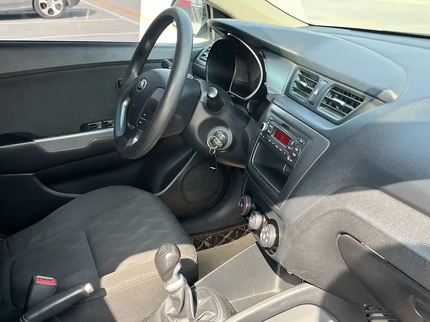 Kia K2 2015 Sedan 1.4L MT GLS фото 7