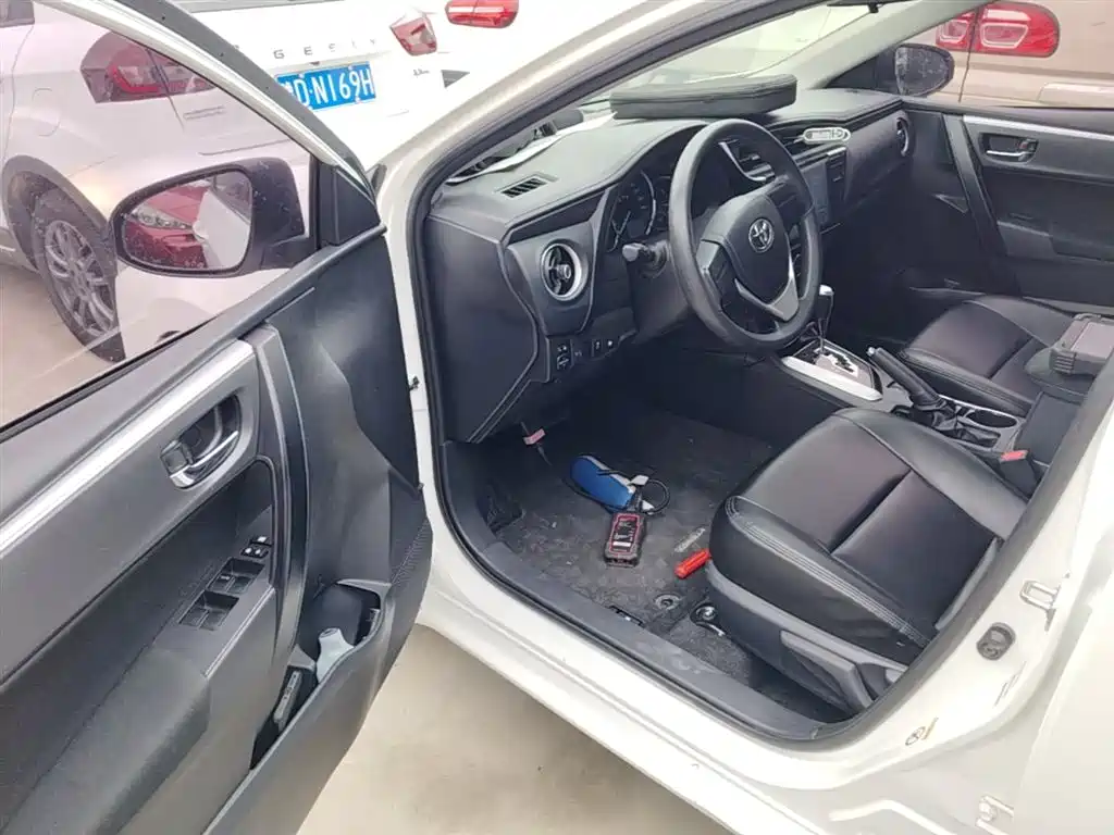 Toyota Corolla 2017 Facelift 1.2T S-CVT GL фото 16
