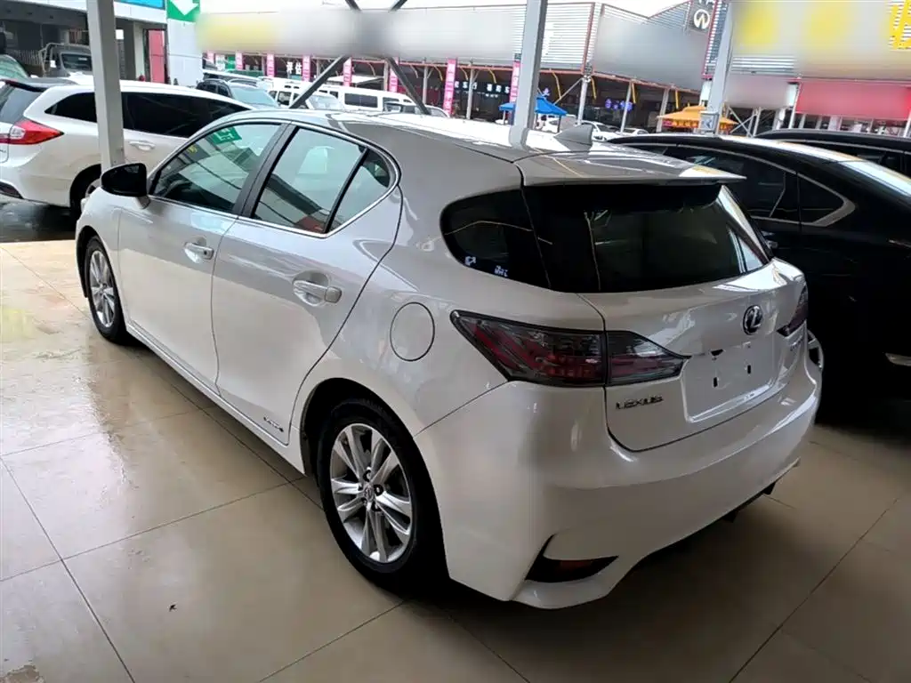 Lexus CT 2014 CT200h Elite Monochrome фото 5