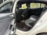 Фото 6 - Ford Focus