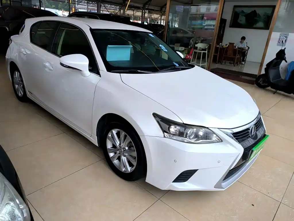 Lexus CT 2014 CT200h Elite Monochrome фото 4