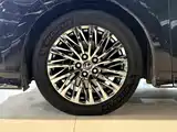 Фото 24 - Lexus LM
