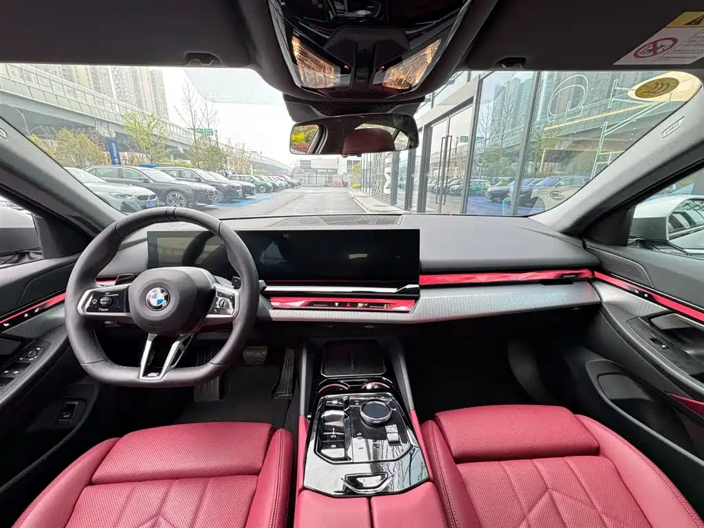 BMW 5 Series (Import) 2024 Model 525i M Sport Package фото 10