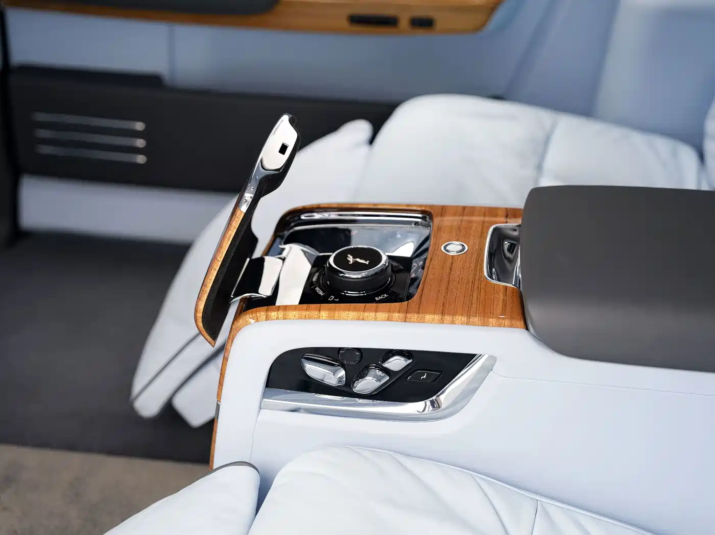 Rolls-Royce Phantom 2020 2018 6.7T Long Wheelbase Version