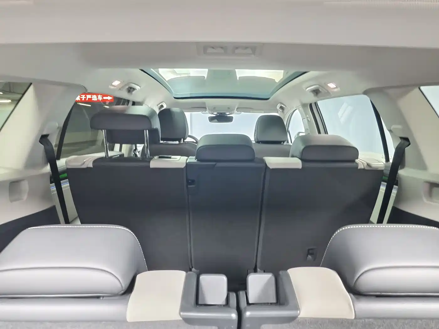 VOLKSWAGEN ID.6 CROZZ