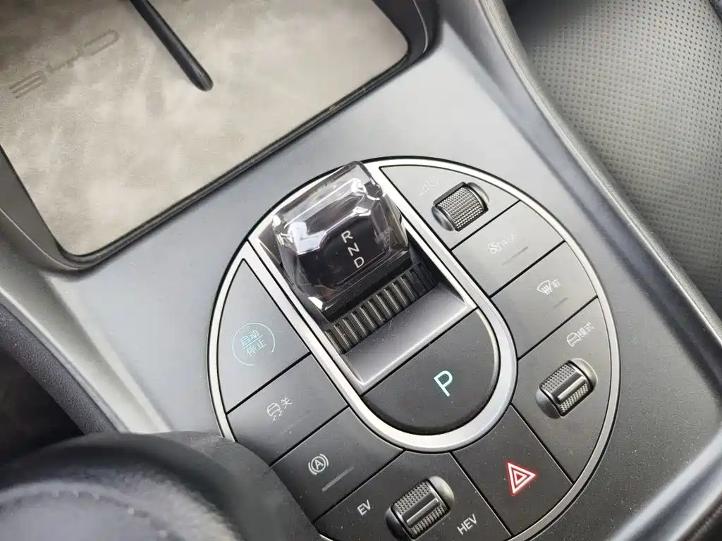 Фото 16 - BYD Seal 05 DM-i