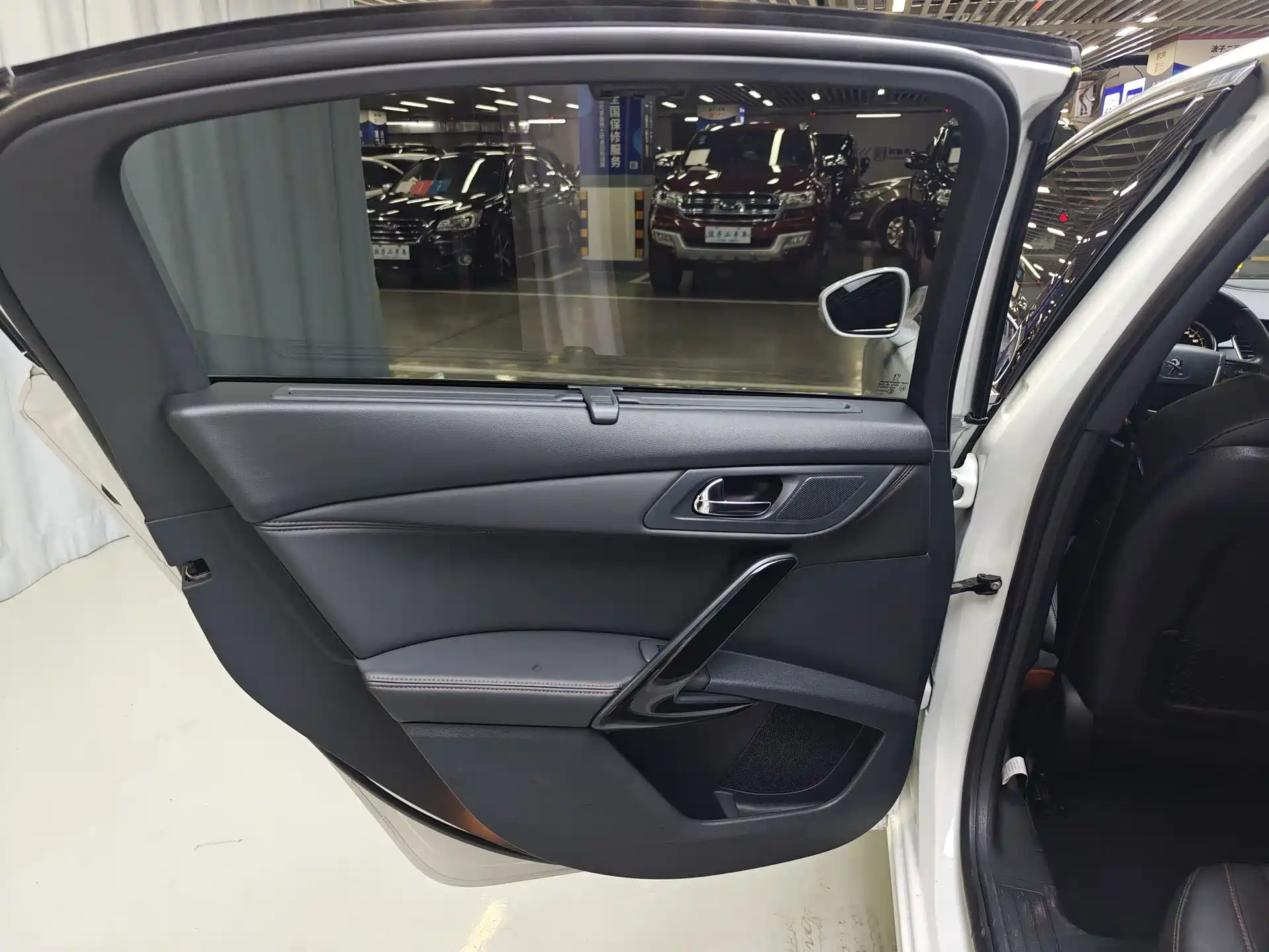 Photo 16 - Peugeot 508