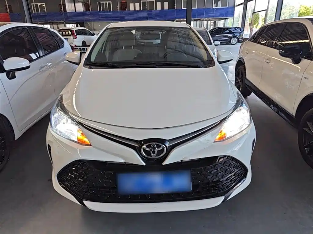 Toyota Vios FS 2017 1.5L CVT Fengchi Edition фото 3