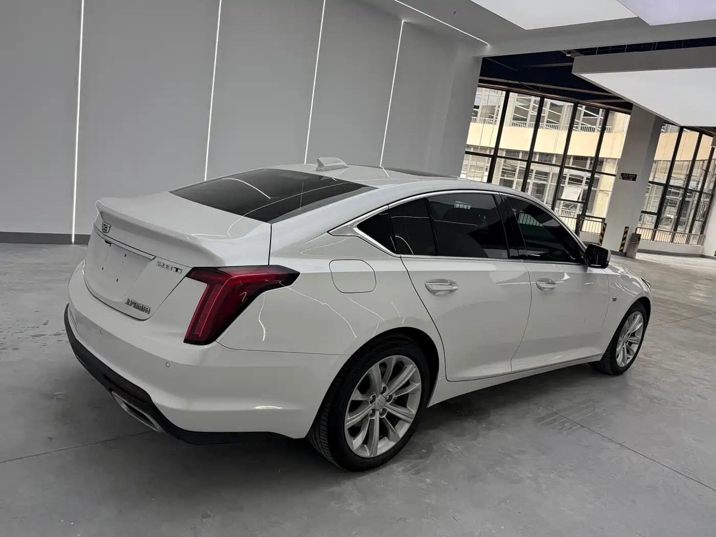 Cadillac CT5 2024 28T Luxury Model Pro фото 13