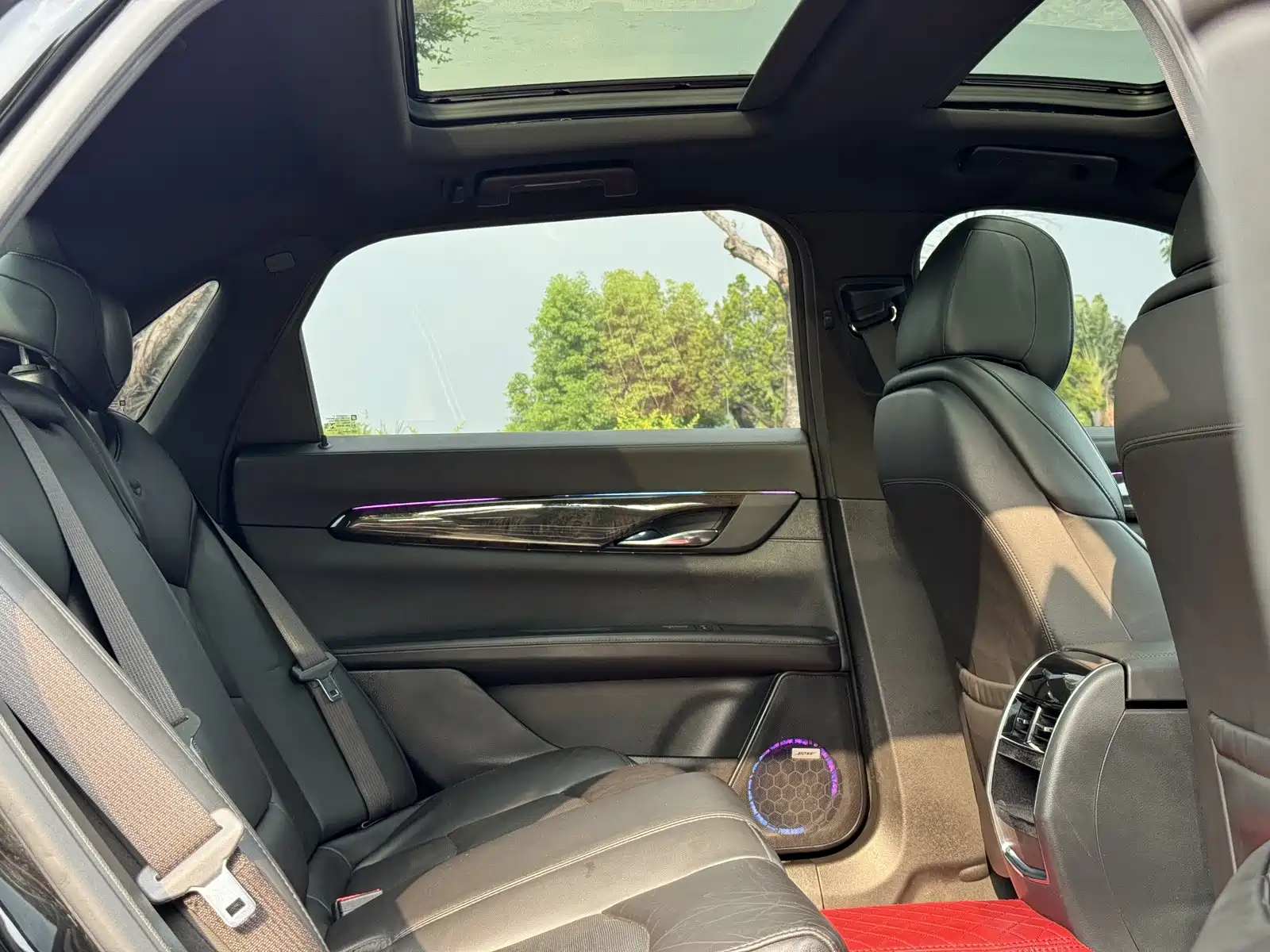 Фото 14 - Cadillac CT6
