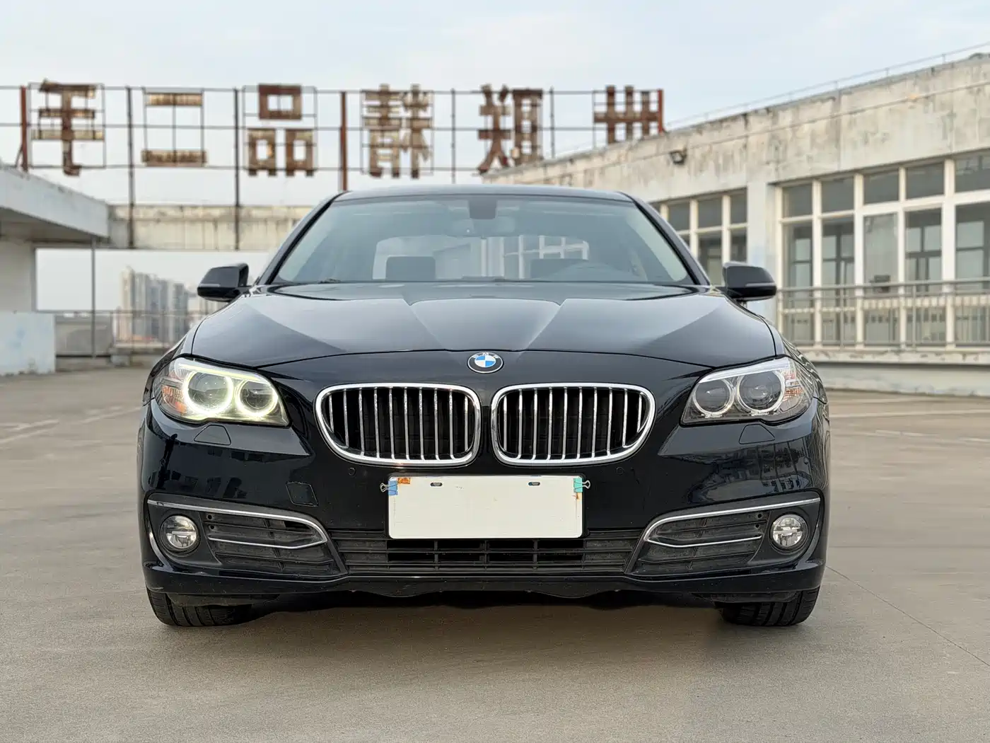 BMW 5 Series 2014 525Li Luxury Design Package