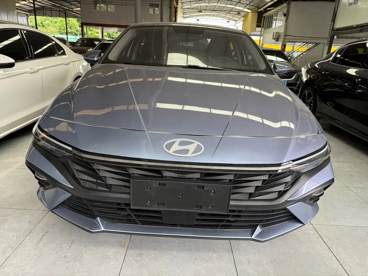 Hyundai Elantra 2023 1.5L CVT GLX Elite Edition фото 2