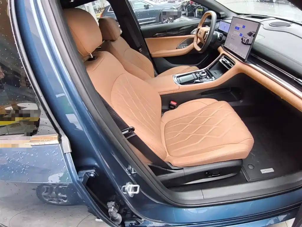 Geely Galaxy Galaxy A7 2025 EM-i фото 25