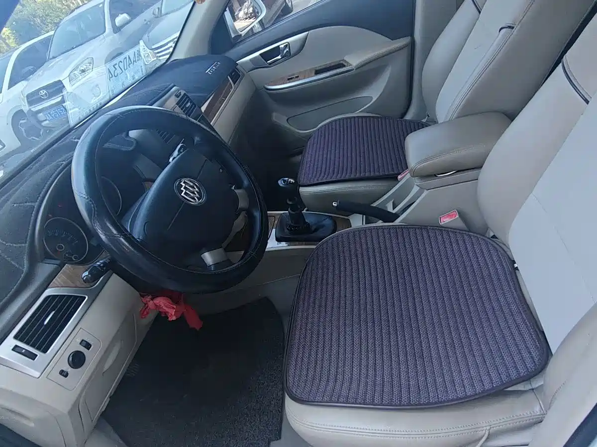 Photo 7 - Buick Excelle