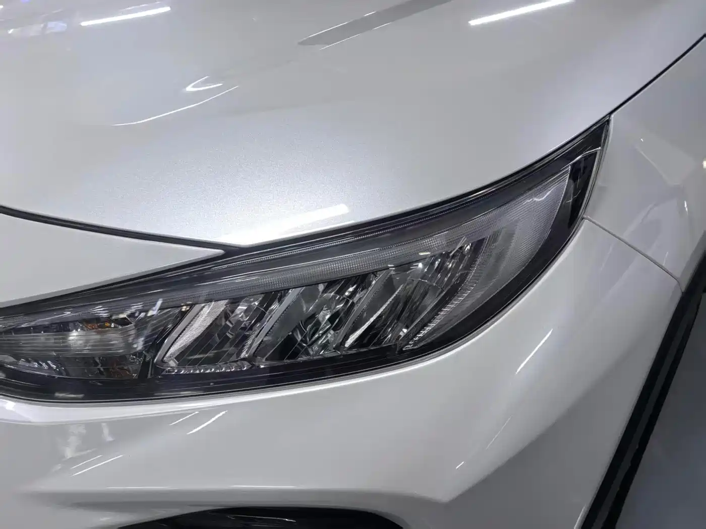 Toyota Wildlander 2020 2.0L CVT AWD Luxury Edition фото 4