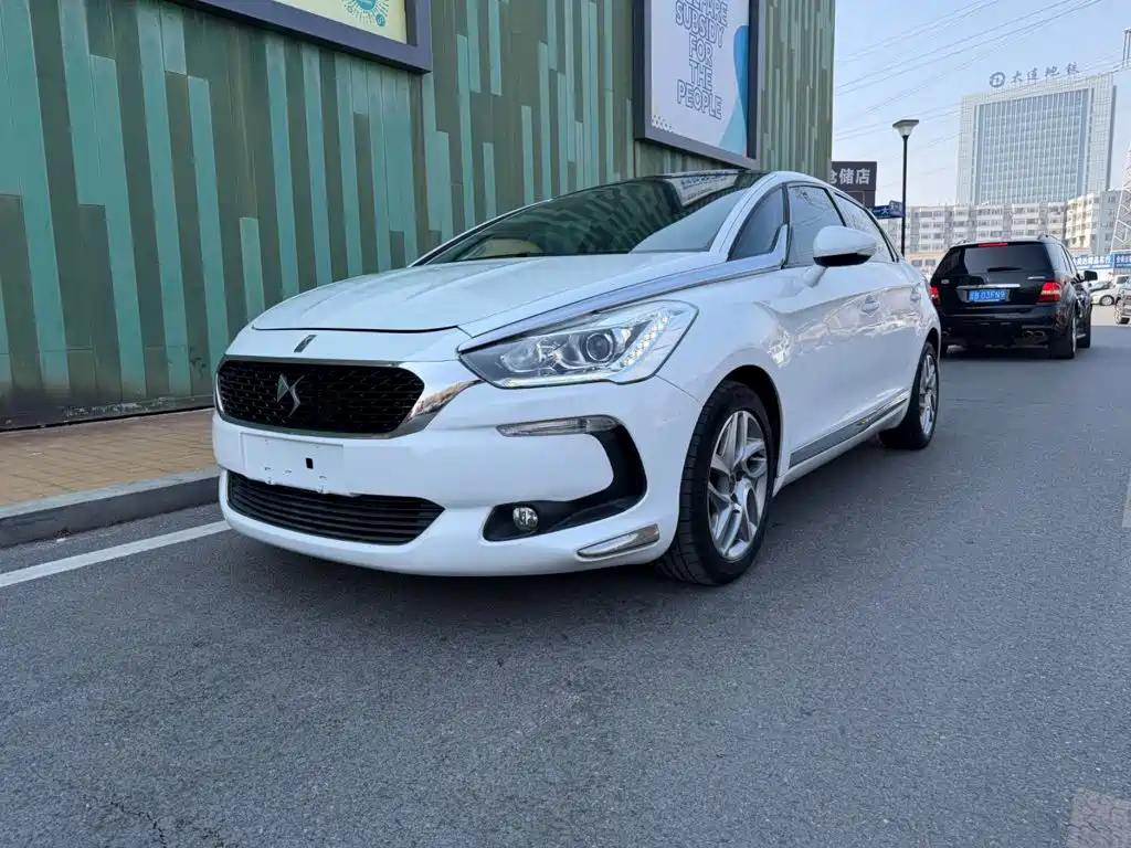 DS 5 2014 2014 1.6T Elegance THP160