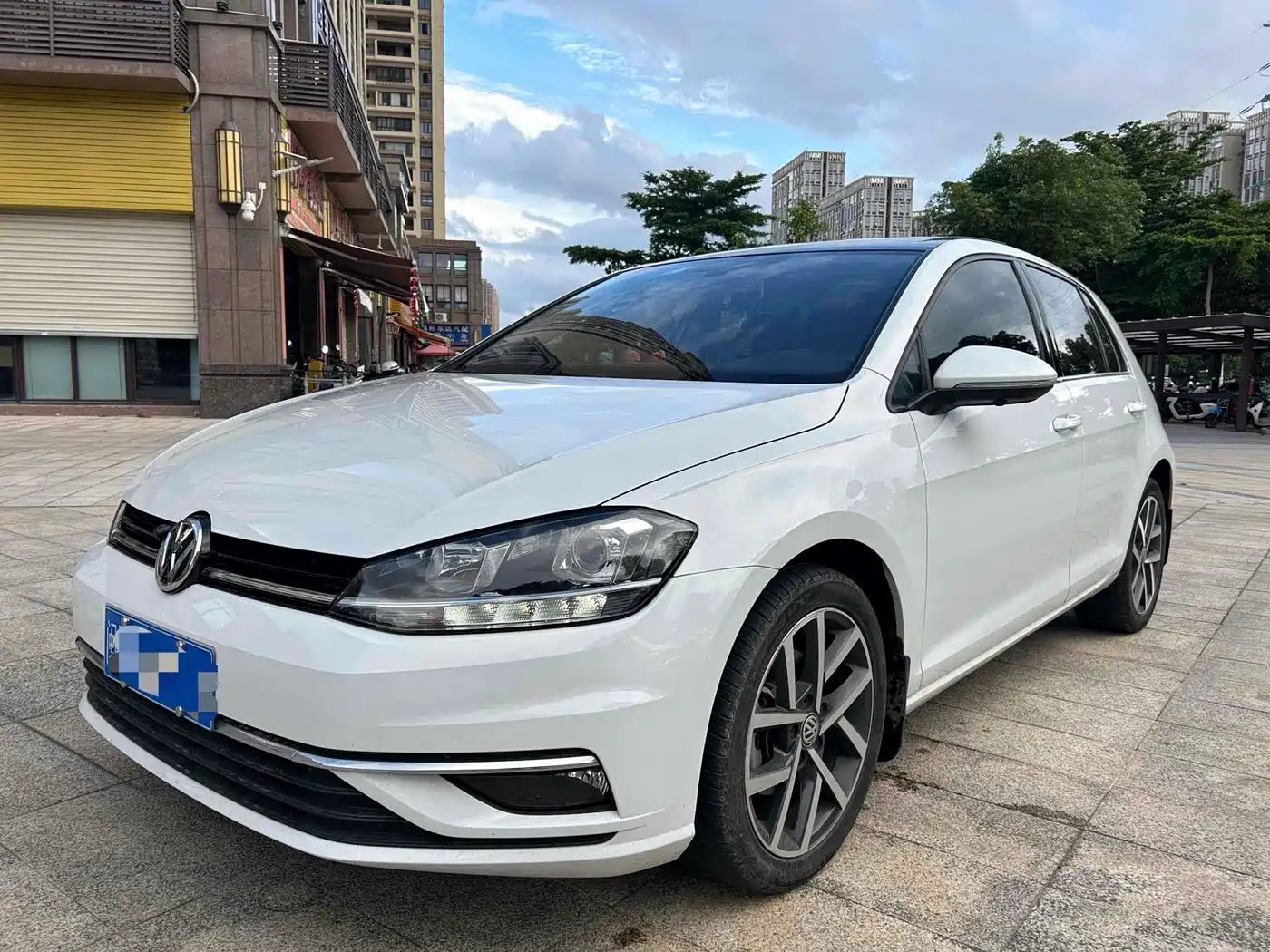 Volkswagen Golf 2020 Beloved Edition 280TSI DSG Comfort фото 3