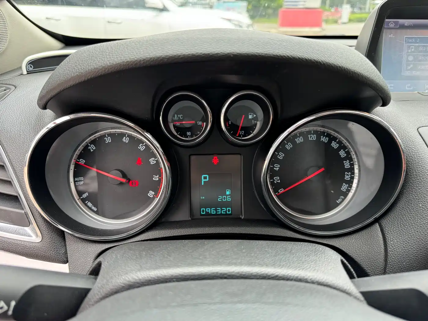 Buick Encore 2015 1.4T Automatic 2WD Urban Elite фото 4