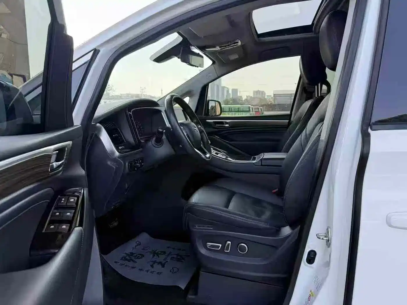 Photo 7 - GAC Trumpchi Trumpchi M8