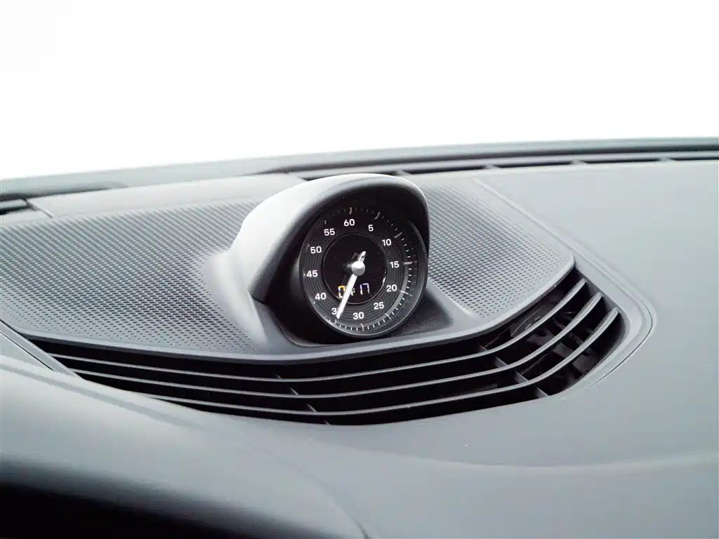 Porsche Taycan 2022 Facelift Taycan фото 28