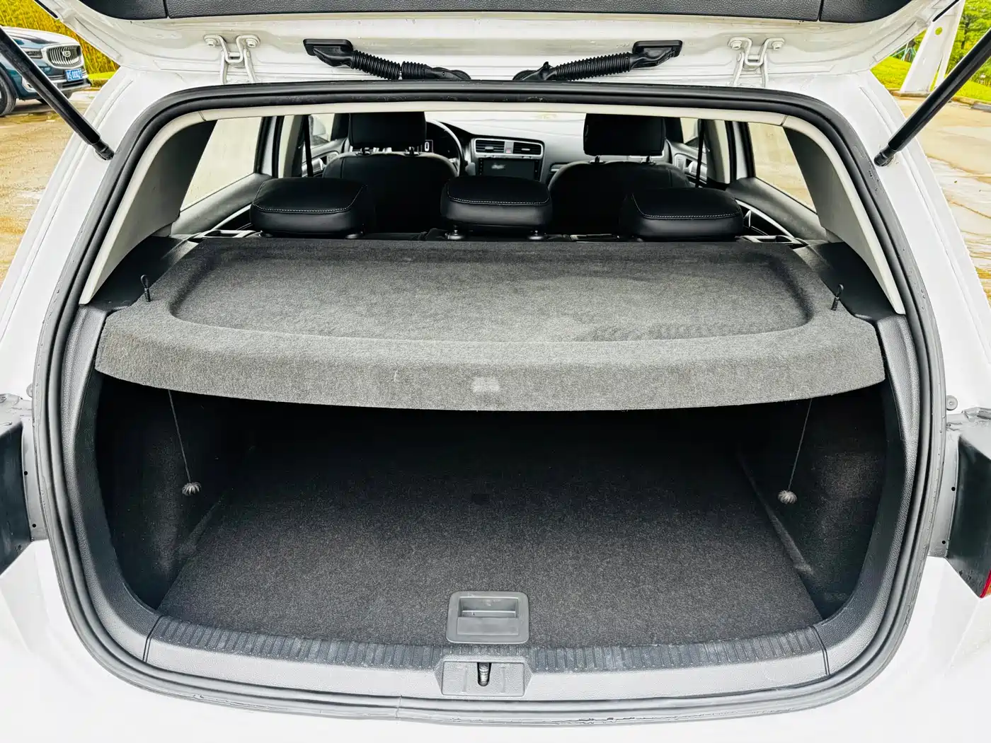 Volkswagen Golf 2016 230TSI Automatic Comfort фото 16