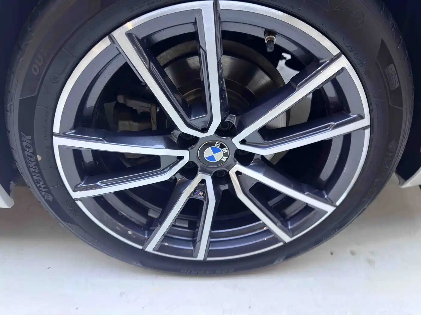 BMW 3 Series 2023 320Li M Sport Package фото 23