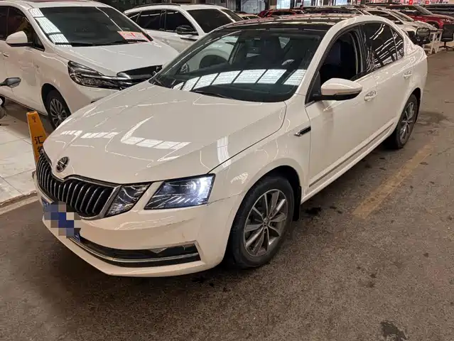 SKODA OCTAVIA
