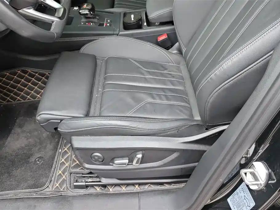 Audi Q5L 2023 40T Luxury Dynamic фото 9