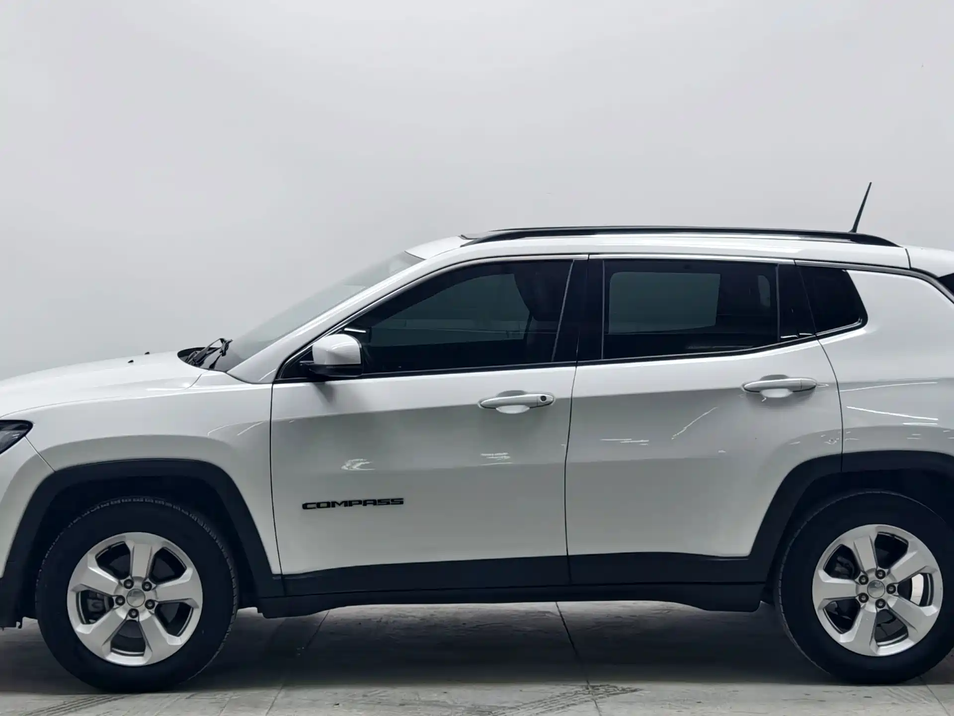 Фото 7 - Jeep Compass