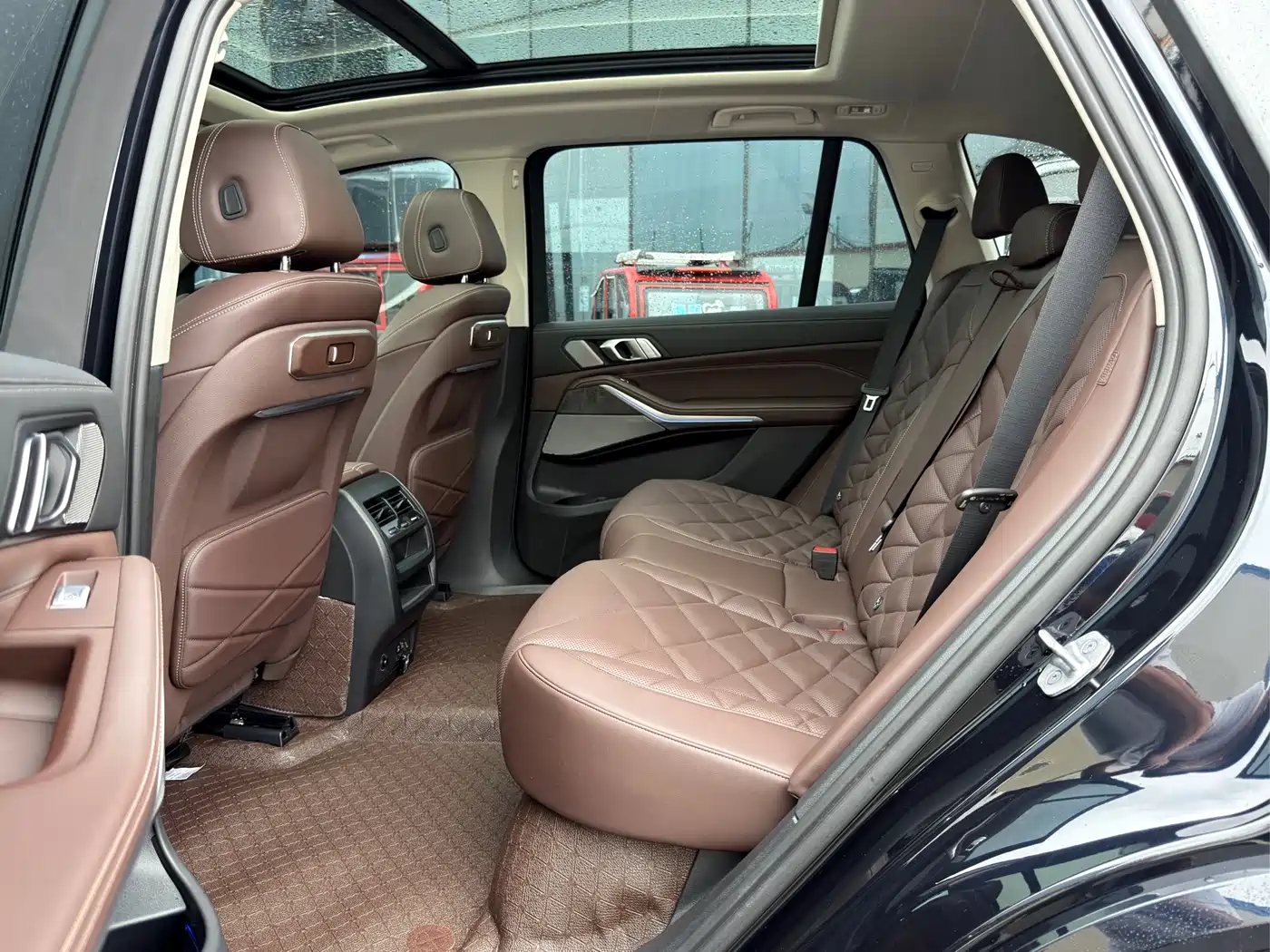 BMW X5 2023 xDrive 30Li Premium M Sport Black Night Package фото 9
