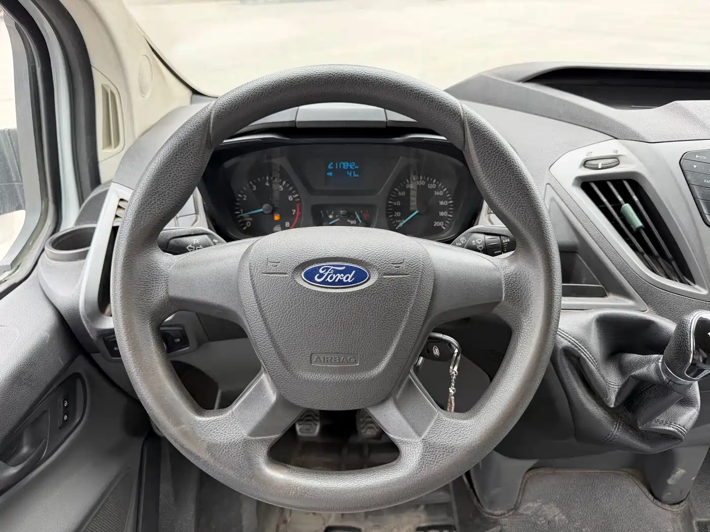 Ford Transit 2018 2017 2.0T Gasoline Van Short Wheelbase Low Roof China V